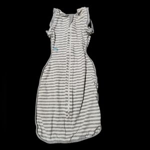 Love to Dream  - M - Gray and White  Sleep Sack